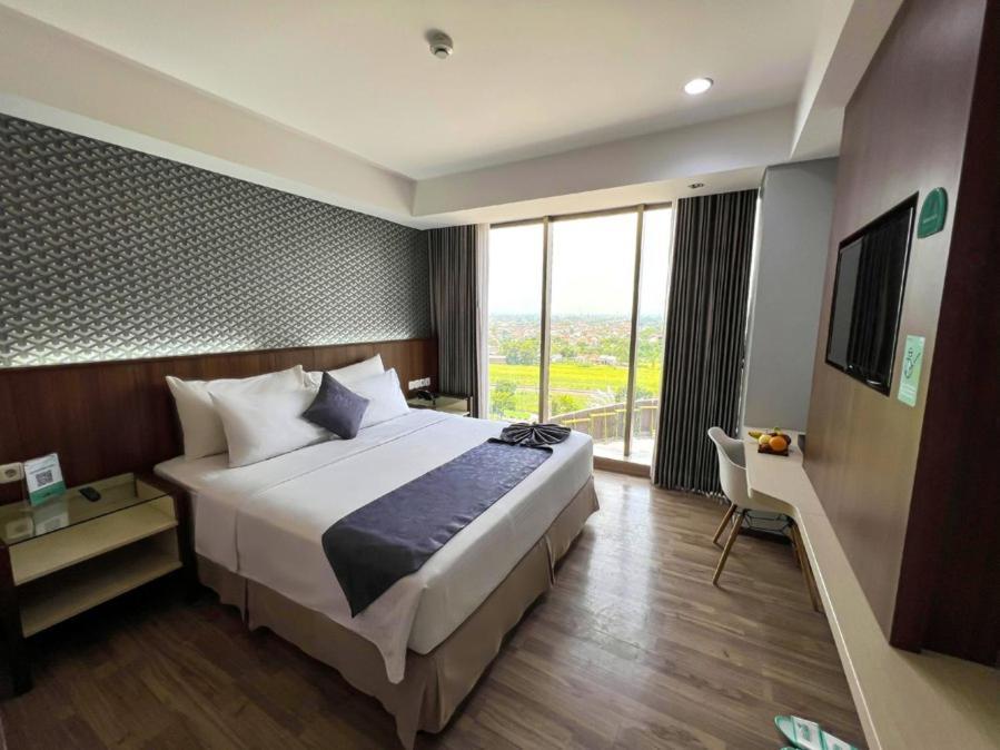Hotel Ayola Sunrise Mojokerto Exterior foto
